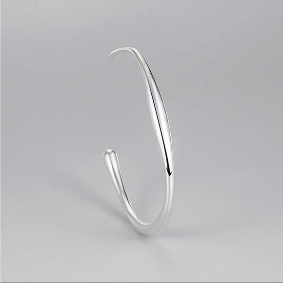 New Irregular Sterling Silver Bracelet Cuff - Picture 3 of 9